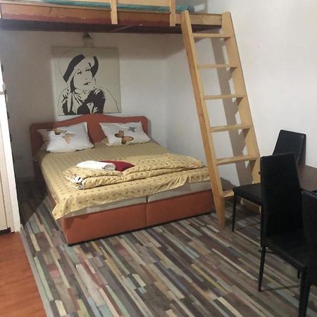7Dab Apartment Bezeredj Contactless Self -Check-In 布达佩斯 外观 照片